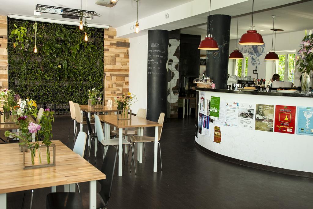 Wilson Hostel Warszawa Экстерьер фото